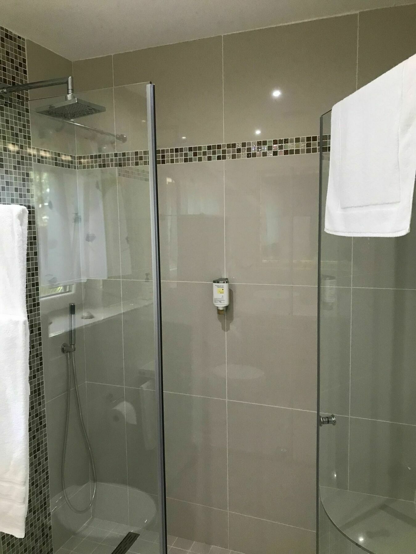 Grenadilla (Adults Only) Apartment คอนสแตนเทีย ภายนอก รูปภาพ